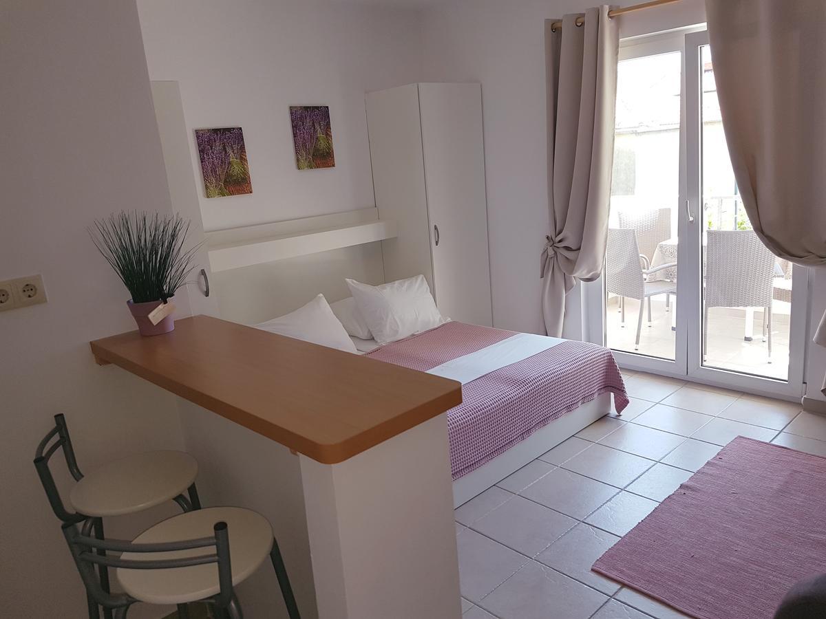 Apartment Luna Дрвеник Экстерьер фото